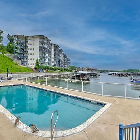Breezy Lake Ozark Escape Dock, Slip And Pool! Luaran gambar