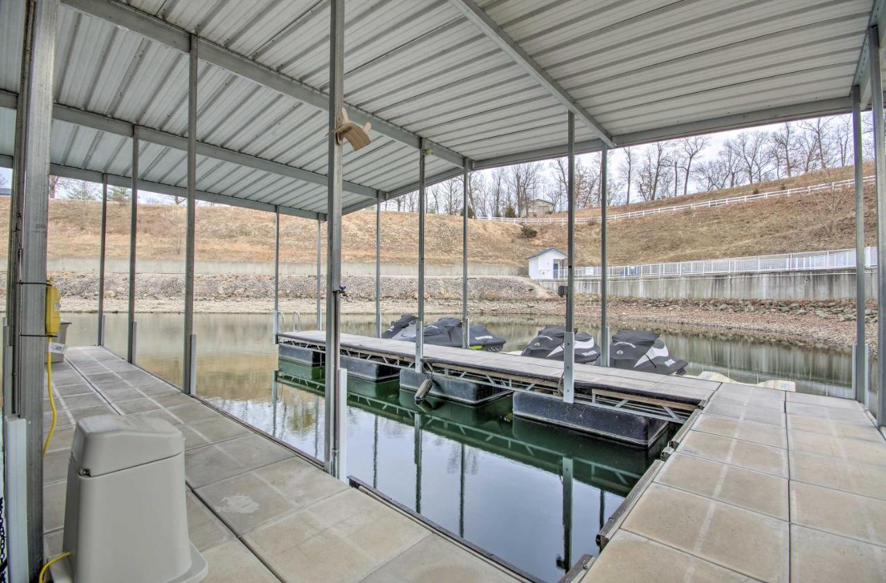 Breezy Lake Ozark Escape Dock, Slip And Pool! Luaran gambar
